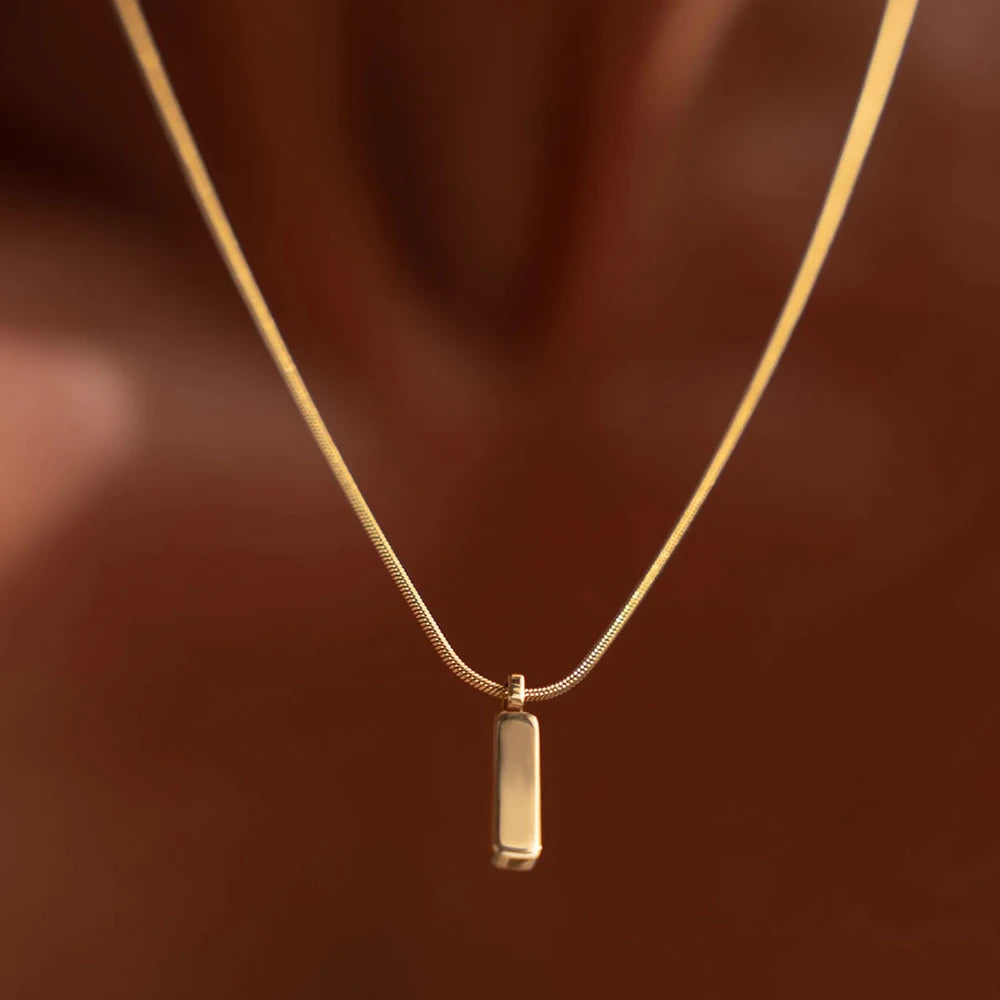 Golden Pendant Chain Necklace